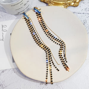 ต่างหูจี้รูปเข็มเงินขนาดยาวสำหรับผู้หญิง ต่างหูแบบยาวทันสมัย ​​ห้อยรูปโบว์ เครื่องประดับแฟชั่นที่ทนทานต่อการแพ้