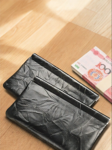 Long Thin Wallet for Large Amounts of Cash