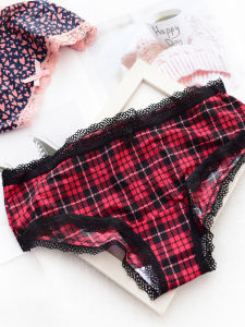 Luxurious Red Plaid PINK Milk Silk Ice Silk Low Waist Womens Underwear Quick Dry Lace Edge Sweet Triangle Cotton Crotch Briefs