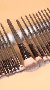 MAANGE 20ชิ้น แปรงแต่งหน้า set นุ่มพิเศษ สไตล์เกาหลีแปรงแต่งหน้า แปรงแต่งหน้า แบบเซ็ต ชุดแปรงแต่งหน้ามืออาชีพ