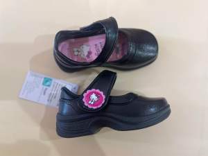 พร้อมส่งค่ะ รองเท้านักเรียนหญิง Sanrio Hello Kitty รองเท้านักเรียน คิตตี้ แบบแปะ ตีนตุ๊กแก