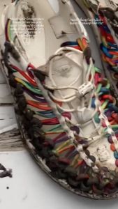 เจ้าแรกในไทย - ผงซักรองเท้า SHOES CLEAN แถมถุงซักทุกซอง