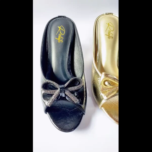 Yumna Metallic Bow Heels by Relate – Hak 5cm untuk Gaya Berkelas Elegan & Nyaman untuk Segala Acara
