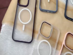 Case Magnetik Magsafe & Hard Case iPhone 15: Perlindungan Penuh & Pengisian Daya Nirkabel