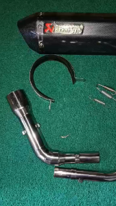 370mm Akrapovic fullsystem w/Silencer on Click stainless elbow