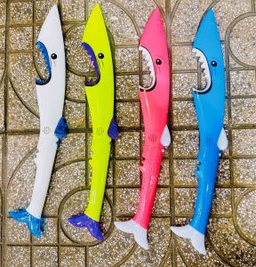 Kiếm BABY SHARK Dùng Pin Có Đèn Và Âm Thanh Vui Nhộn