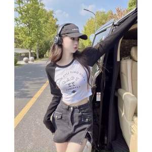 SM COLECTIONN CROP TOP LONGSLEVEE YOLO DTF KNIT