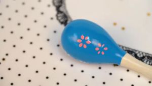 Maracas Mainan Musik: Rangsangan Indera Pendengaran & Motorik Anak