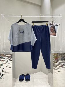 ชุดแฟชั่นฤดูร้อน 2025 สำหรับผู้หญิง ชุดลำลองไซส์ใหญ่ ของขวัญวันเกิด ชุดแฟชั่นสุดสง่างาม ชุดสองชิ้น ชุดทำงาน