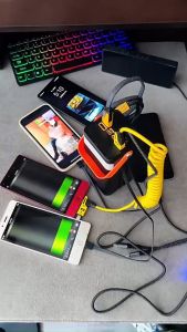Powebank Bank 60000 mAh 7 USB Quick Fill Digital Display Portable External Battery Power Supply with Super Fast Charging Interface