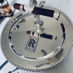 สแตนเลสสตีลซิการ์ Ashtray เครื่องประดับตกแต่งสําหรับห้องนั่งเล่นและสํานักงานเชิงพาณิชย์สไตล์วินเทจที่เขี่ยบุหรี่โลหะ