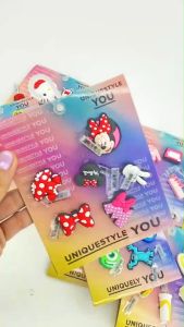 Jibbiz ที่ติดรองเท้า มี 9 แบบ พร้อมส่ง ติดง่าย ขนาด 2.5-4 CM ลายน่ารัก Barbie/Mickey พร้อมส่ง AMA146