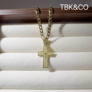 TBK 18K Gold Cross Pendant Necklace For Men Accessories Hypoallergenic 945N