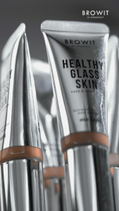 BROWIT BY NONGCHAT Healthy Glass Skin Face & Body Base 24ml