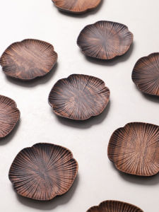 ที่วางแก้วไม้หินดอกเกี๊ยวกาแฟสไตล์จีนทำมือจากไม้หินดอกเกี๊ยวกาแฟสีดำ ที่วางแก้วรีดความร้อนและป้องกันความร้อน