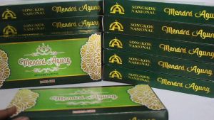 Peci Songkok Motif Bordir Logo Kujang Warna Merah Maroon Kopiah Betawi Sipitung Terbaru MENARA AGUNG Pria Anak Dan Dewasa Tinggi 9 cm