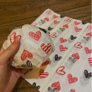 [ 100 PCS ] Kertas Baking / Nasi laminasi BERMOTIF uk 30 x 30 cm ~ FOOD GRADE.