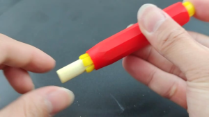 10Pcs Adjustable Colorful Chalk Stick Holder Chalk Clip Covers Prevent Breakage Dust-proof Easy to Write