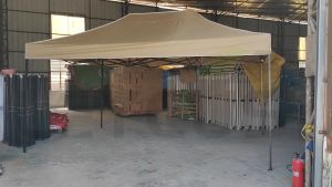 Leycus Foldable Outdoor Tent 3x3M/3x4.5M Retractable Tent Heavy Duty Outdoor Tent Sunshade Waterproof Adjustable Height Family Garden Car Tent for Parking
