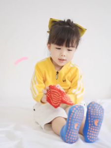 Tất Chống Trượt Cho Bé - Tất Đế Cao Su Silicone Có Size Đại Cho Người Lớn - T02