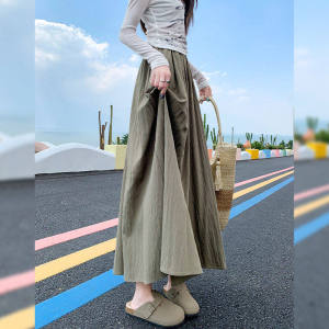 กระโปรงยาวเอวสูงทรงเอผ้าไหมน้ำแข็งฤดูร้อน 2025 กระโปรงยาวทรงเอเอวสูงกระโปรงทำงานขาบานสำหรับผู้หญิง