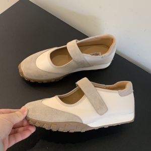 Giày Mary Jane Đầu Tròn Dán Thiết Kế Retro Đẹp