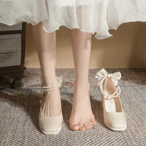 High Heel Bridal Flats: A Guide to Choosing the Perfect Wedding Shoe