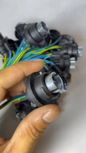 FITING LAMPU BELAKANG UNIVERSAL ORIGINAL // SOKET KABEL FITING LAMPU BELAKANG STOPLAMP LAMPU REM UNIVERSAL