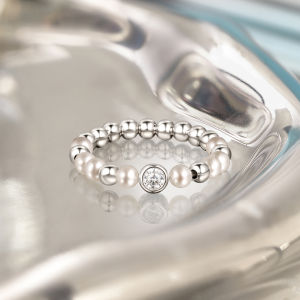 ZHOU LIU FU 周六福 แหวนเงิน S925 Sterling Silver Ring Nature Freshwater Pearl Elastic Rope Ring Jewelry for Women Girl X0122118