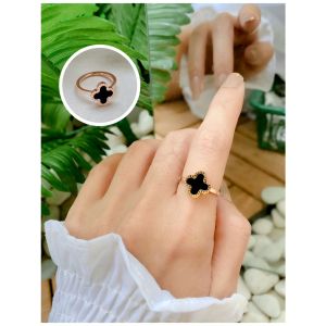 Cincin Titanium Daun Clover: Desain Perhiasan Elegan