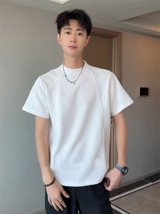 เสื้อยืดแขนสั้นคอตั้งสีขาว ทรงเข้ารูป ทรงสามเหลี่ยมกลับ สไตล์อเมริกัน เสื้อยืดคอกลม ทรงปกติ ใส่ในชีวิตประจำวัน