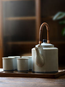 JOTO | Retro Blue and White Underglaze Large Capacity Water Pitcher
