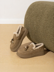 Josiny | Fuzzy Thermal Bean Loafers Fall 2026 Edition