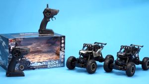 Mainan Mobil Remot Besar 4WD RC Buggy Off-road Rock Climber 2.4GHz Remote Control Dengan Lampu