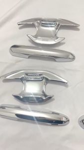 Ốp Tay Hõm Cửa Xe Toyota Innova Cross 2026-26 Mẫu Form Mới Cao Cấp Nhựa ABS Mạ Crom Sáng Bóng