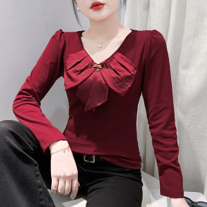 YIMEI เสื้อยืดคอวีแขนยาวสำหรับผู้หญิงเสื้อสีพื้นเสื้อเข้ารูปผ้าฝ้ายสีแดงดีไซน์ใหม่2024ฤดูใบไม้ร่วงและฤดูหนาว