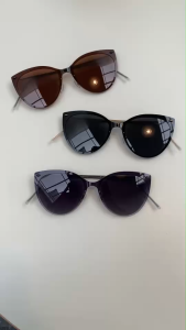 Polin แว่นกันแดด รุ่น 8311 เนื้อวัสดุไทเทเนียมไนล้อน ยืดหยุ่น ไม่หัก เบา