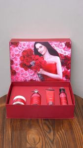 Kotak Hadiah Scent Me Love: Set Perawatan Tubuh yang Menggugah