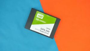 【 Local delivery】Western Digital WD Green 240GB 2.5" SATA III 3D NAND SSD Solid State Drive Western Digital Solid State Drive | WD SSD(WDS240G3G0A)