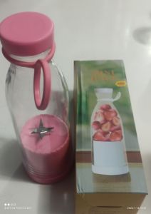 Mini Portable Juicer USB Rechargeable Blender 500ml and Low Noise Feature