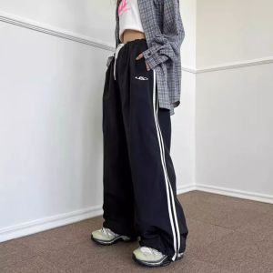 กางเกงกีฬาเอวสูงสไตล์ย้อนยุคแบบอเมริกันสำหรับผู้หญิง กางเกงขายาวทรงตรงลำลองสำหรับฤดูใบไม้ผลิและฤดูร้อน ทรงเดินป่า กางเกงขายาวทรงหลวม