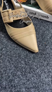 Sandal Flat Wanita Karet Youth Balance Motif Ujung Lancip Tali 9038-X1