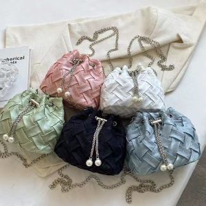 TAS WANITA GAYA TERKINI: SELEMPANG & SLINGBAG