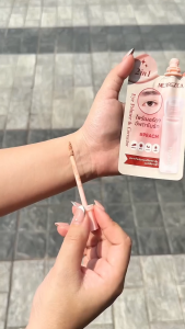 🔥แท้/ดีลสุดคุ้ม/ไลฟ์ทุกวัน🔥(ซอง) Merrezca 2 in 1 Eye Primer & Corrector ไพรม์เมอร์ (L)