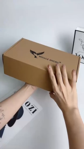 (Tăng size) Sục mũi vuông nam nữ (D04) Whale Shoes 2cm da mờ đính khóa lắc chì đế chống trượt