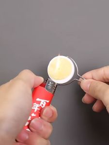 Fusil sticking wall hook can use on uneven surfaces walls Japanese tech Strong Wall Sticker Hook,No Drill