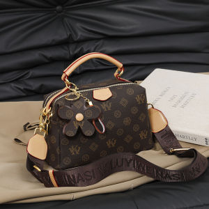 Elegant Boston Bag Womens Large Capacity Shoulder Crossbody Pillow Shaped Handbag Fashion Retro Style Casual Leisure Bag