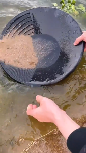 FLECI Plastic Gold Pan Durable Large Capacity Gold Panning Tools Efficient with Riffle Design Prospecting Tool For Gold Mining Metal Detect