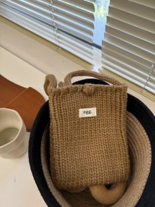 Red Atmosphere Egg Shoudler Small Square Bag Autumn Winter Handmade Knitted Phone Bag Mini Wool Single Shoulder Bag