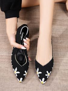 Soft Bottom Fly Knit Pointed Toe Flat Bottom Single Shoes Breathable Spring Autumn Beijing Style Womens Fashion Flats